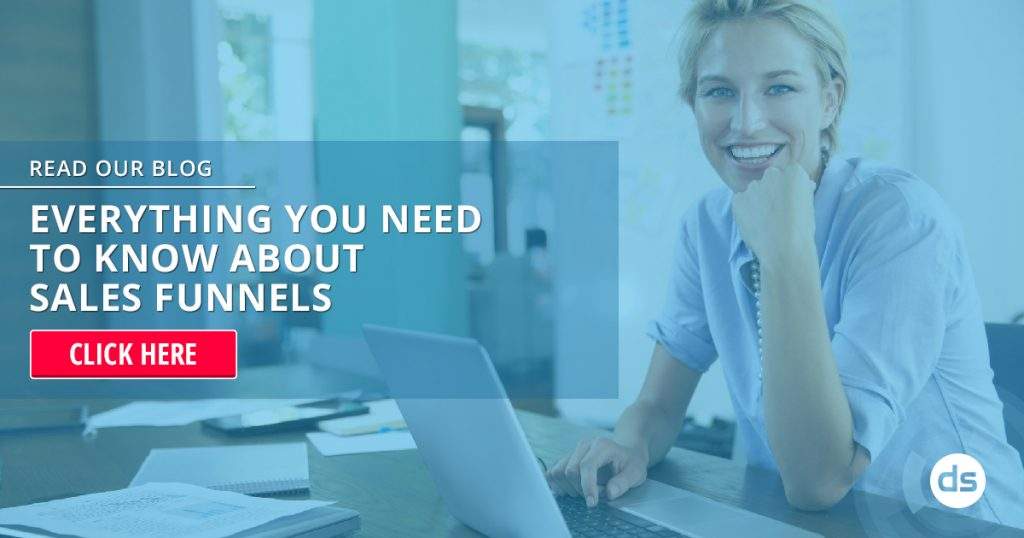 Woman at desk with laptop smiling at the camera, with a call-to-action for a blog post on Sales Funnels optimization.